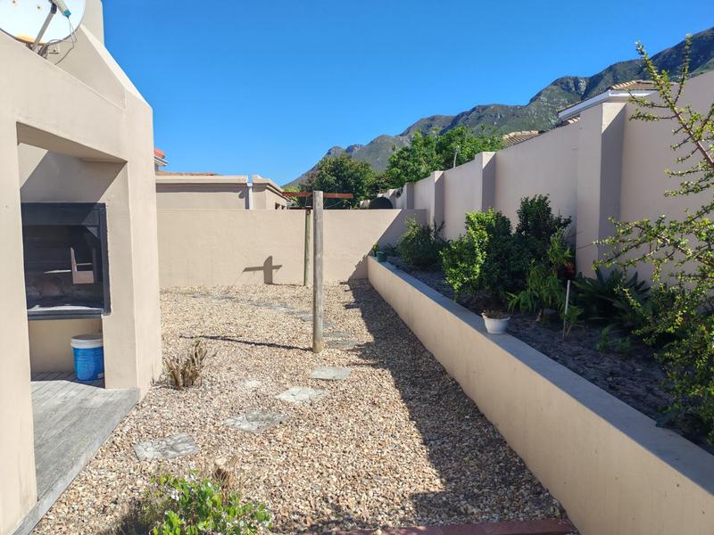 To Let 2 Bedroom Property for Rent in Chanteclair Western Cape